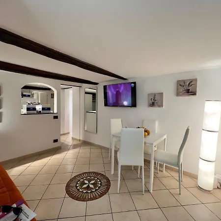 House David By Holiday World Apartment